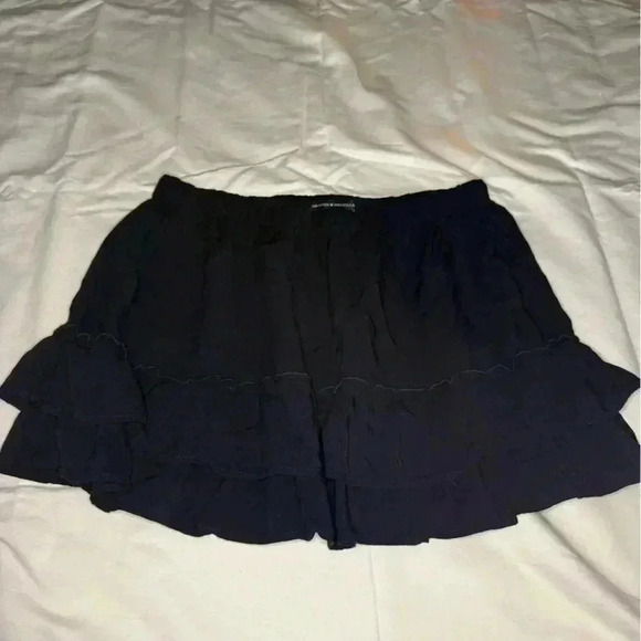 Brandy Melville navy skirt! - Picture 1 of 4
